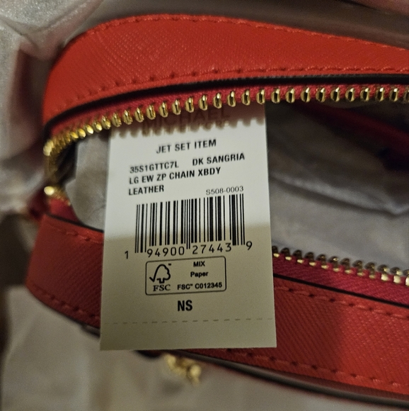 MICHAEL KORS Jet Set Large Saffiano Leather Crossbody Bag - Picture 5 of 5